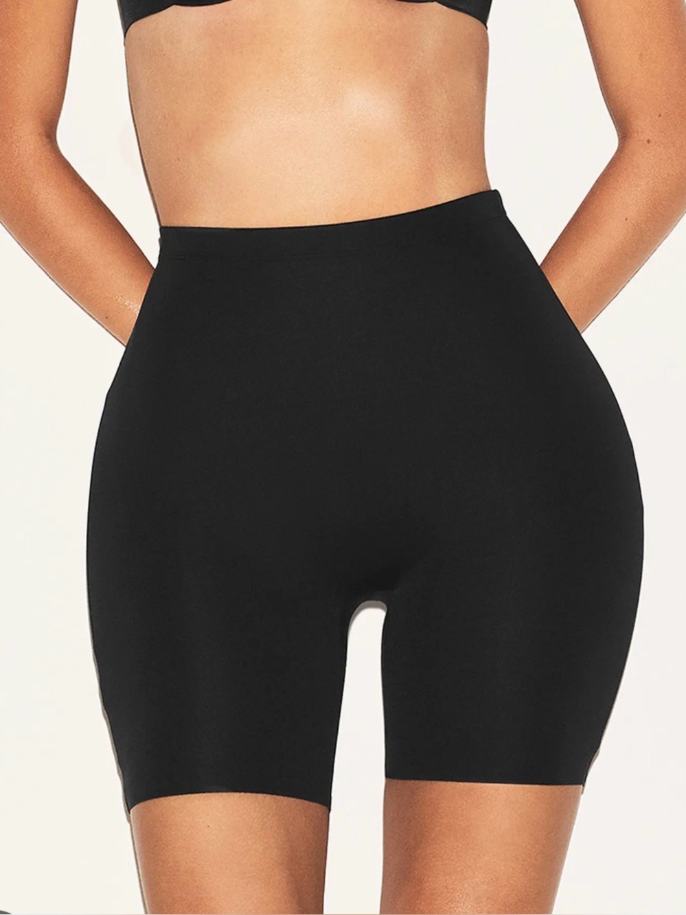 🖤 SKIMS Body Hip Shaping Mid Thigh Short | Onyx | L | NWT 🖤